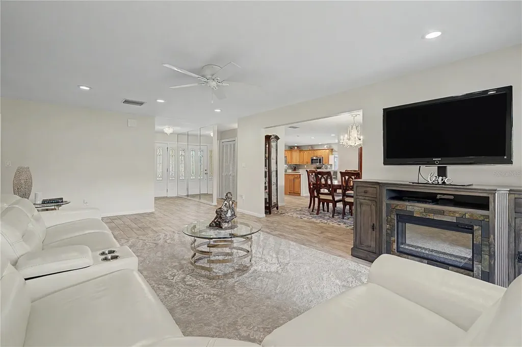450 Cypress Creek Circle Oldsmar FL 34677