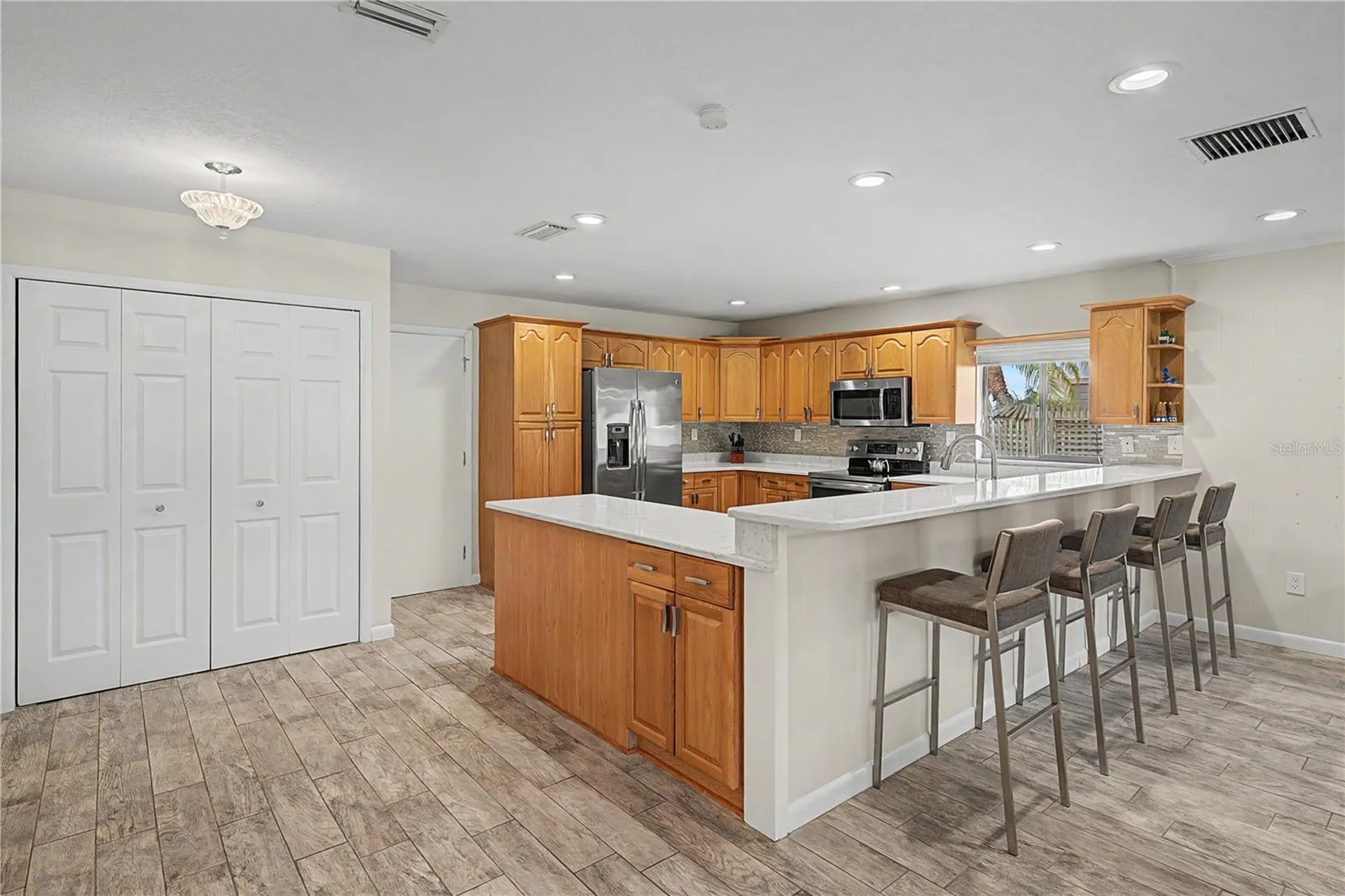 450 Cypress Creek Circle Oldsmar FL 34677