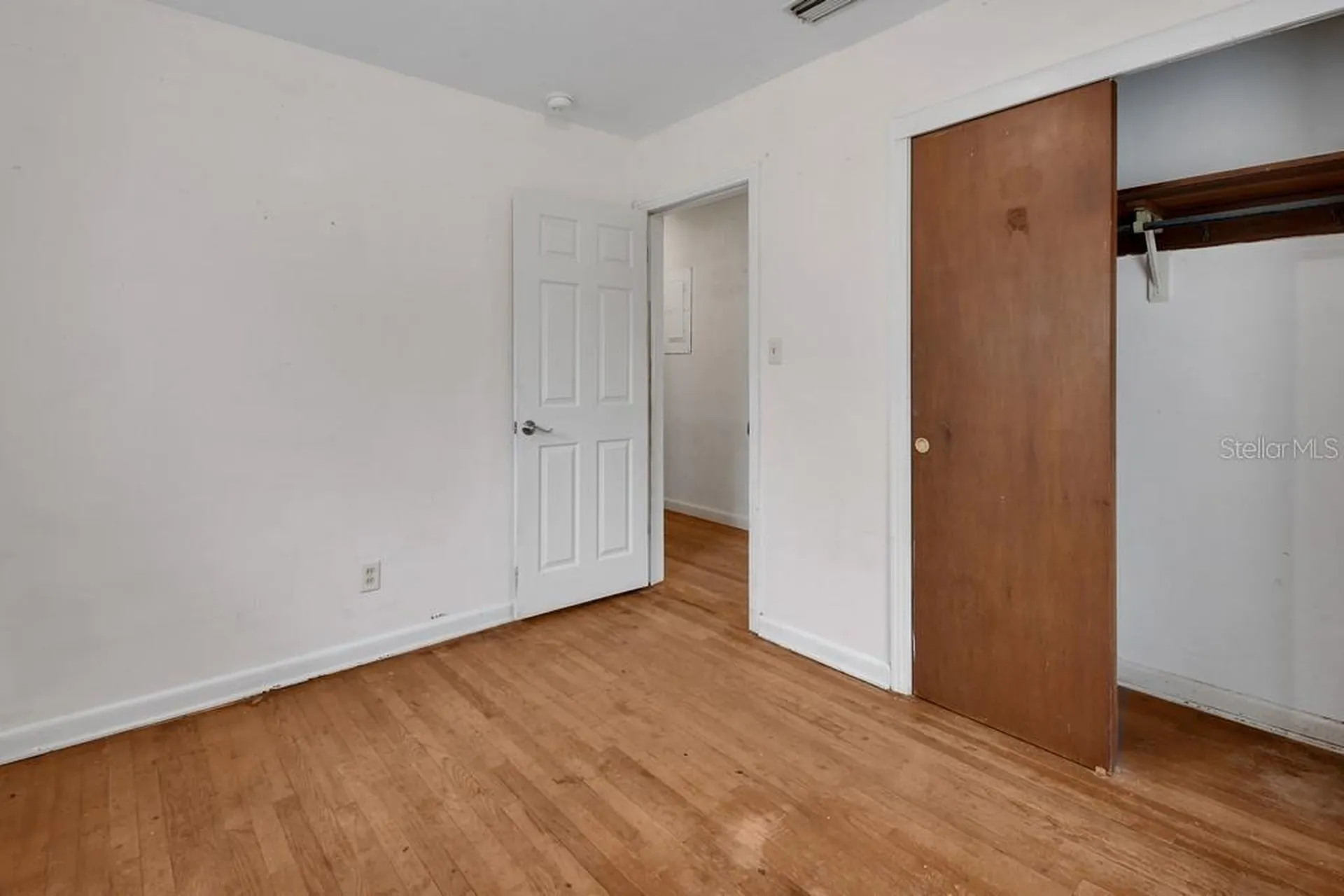 411 N Blue Lake Terrace Deland FL 32724
