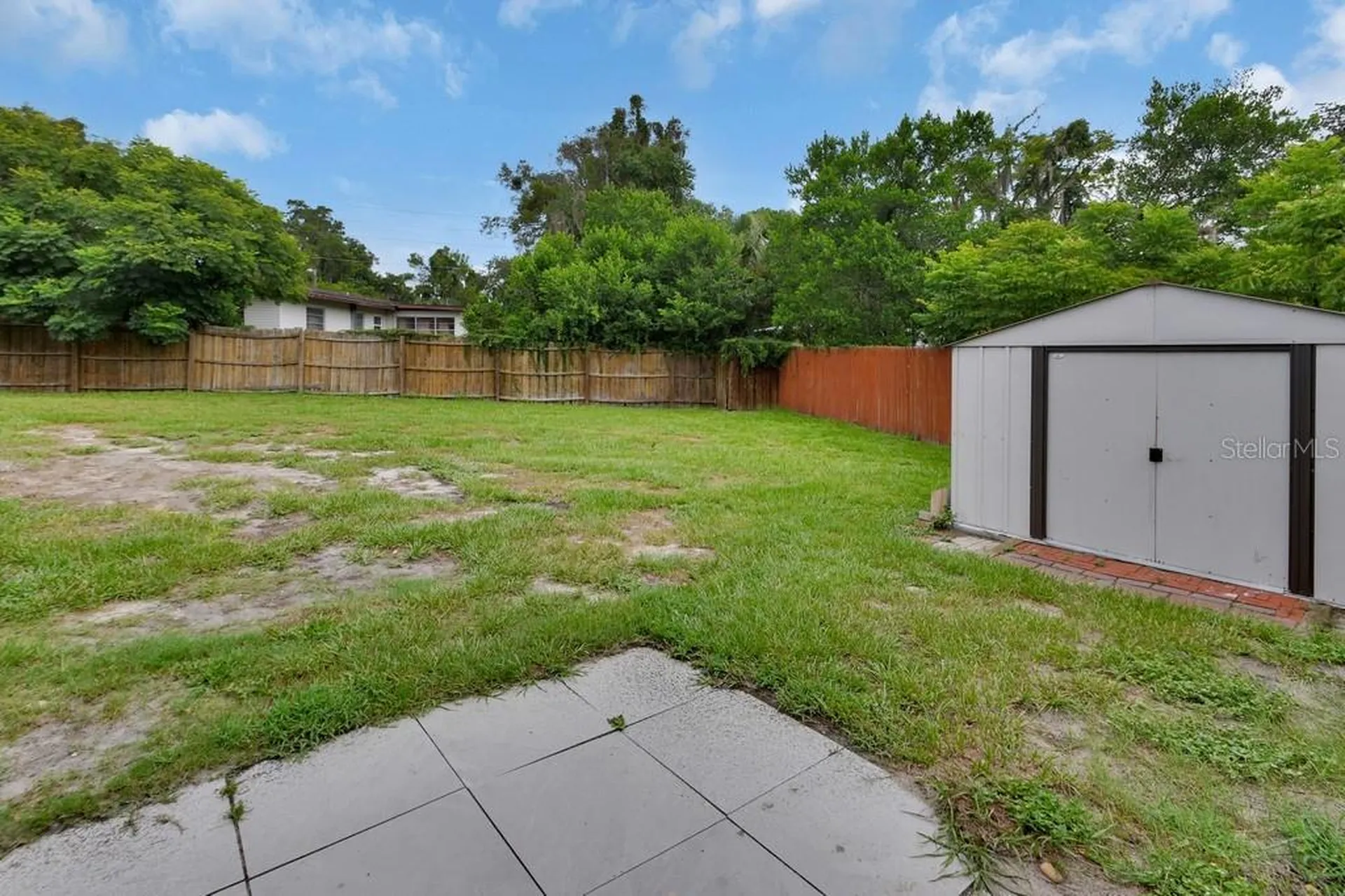 411 N Blue Lake Terrace Deland FL 32724