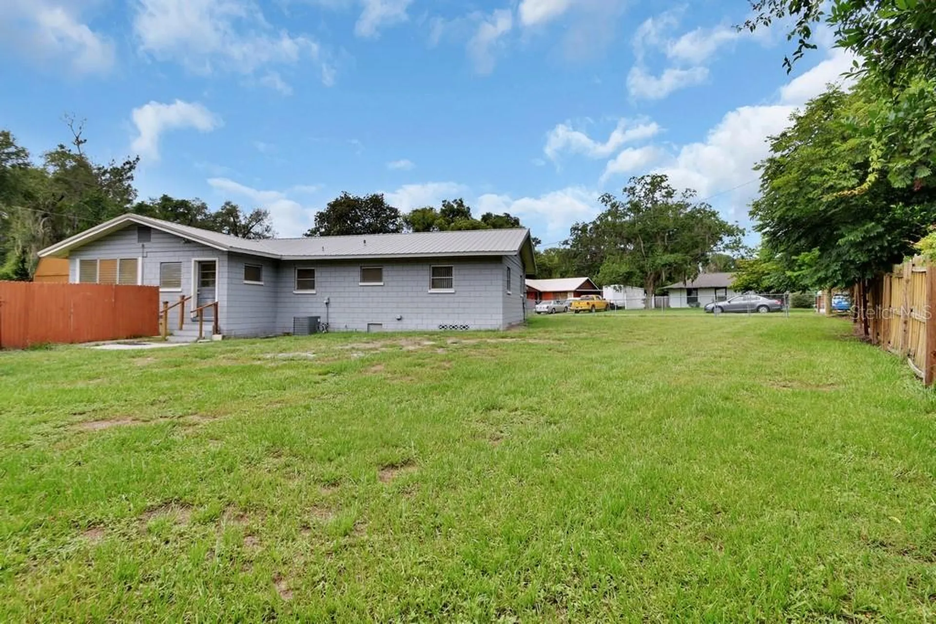 411 N Blue Lake Terrace Deland FL 32724
