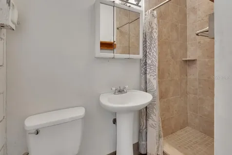 411 N Blue Lake Terrace Deland FL 32724