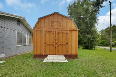 411 N Blue Lake Terrace Deland FL 32724