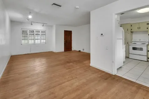 411 N Blue Lake Terrace Deland FL 32724