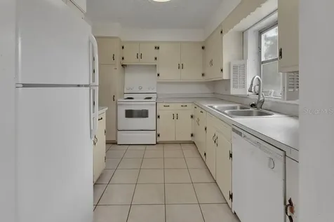 411 N Blue Lake Terrace Deland FL 32724