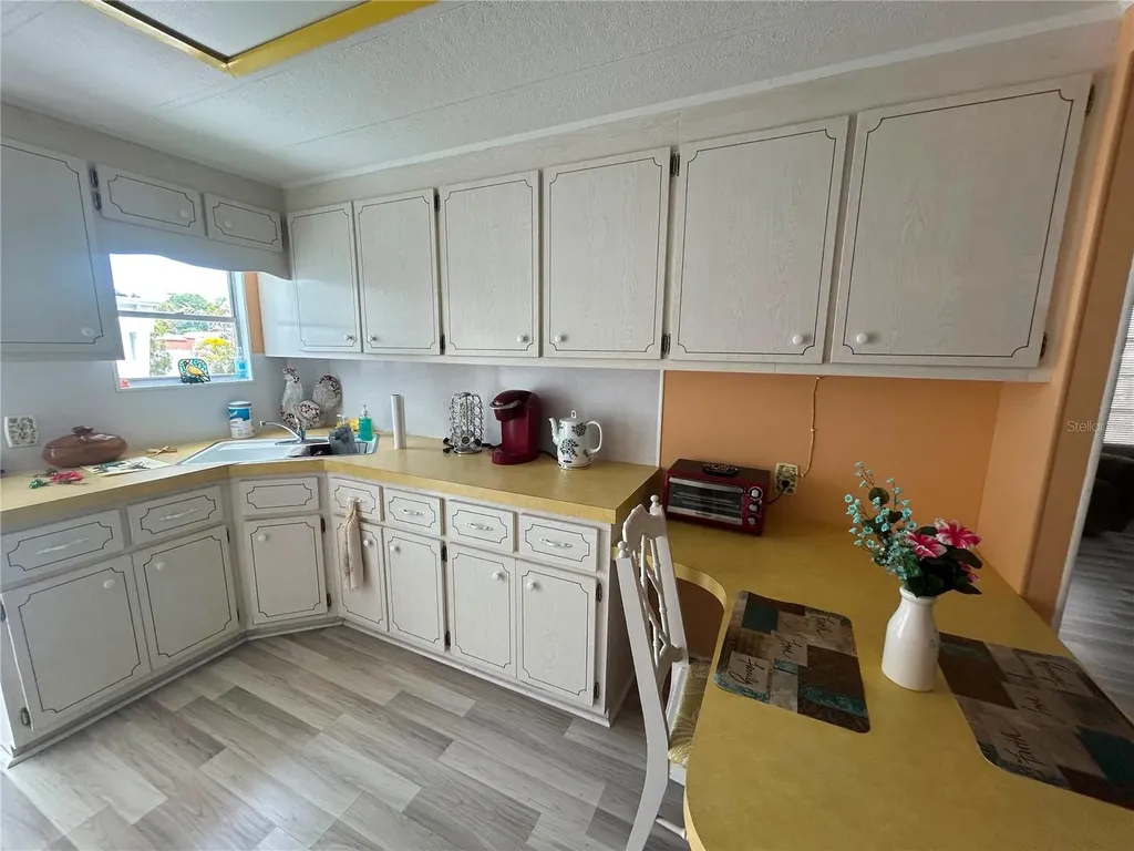 7490 46th Avenue N St Petersburg FL 33709