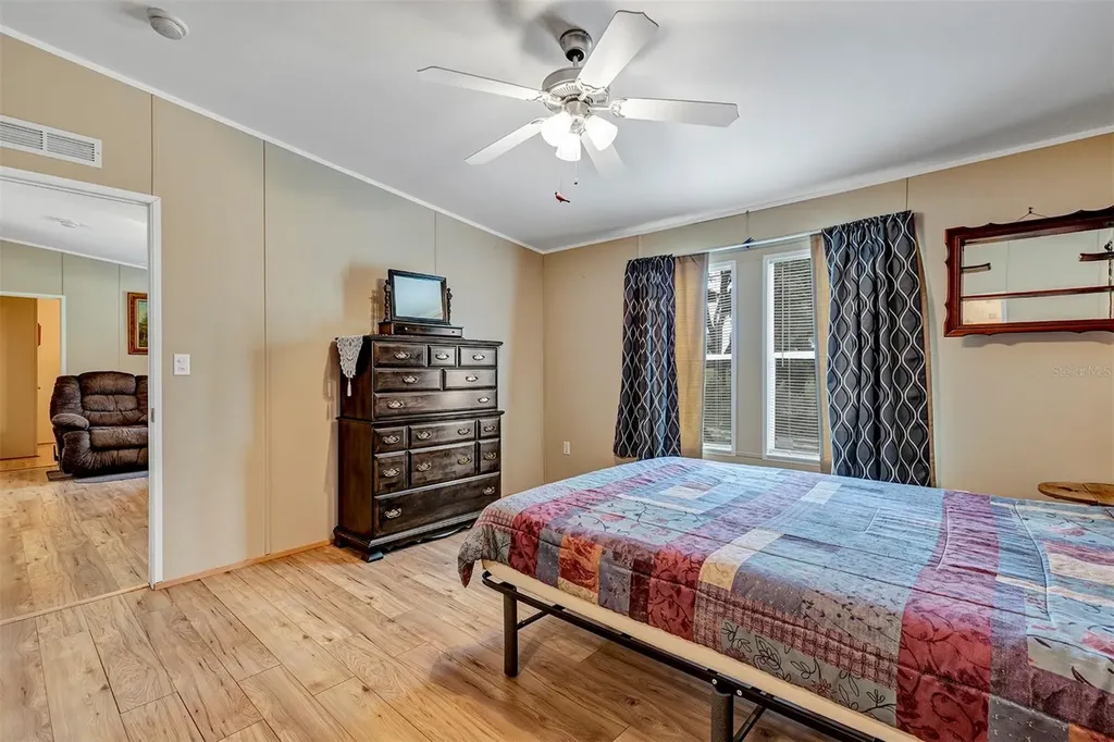 2756 NE 34th Road Coleman FL 33521