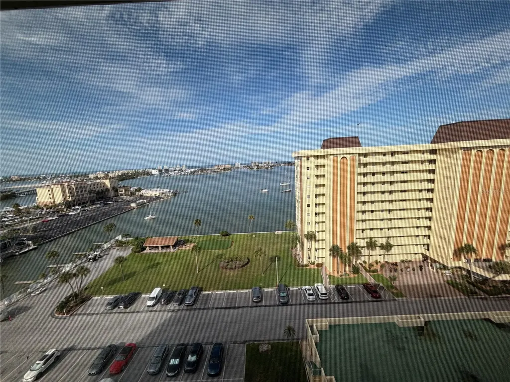 4550 Cove Circle St Petersburg FL 33708