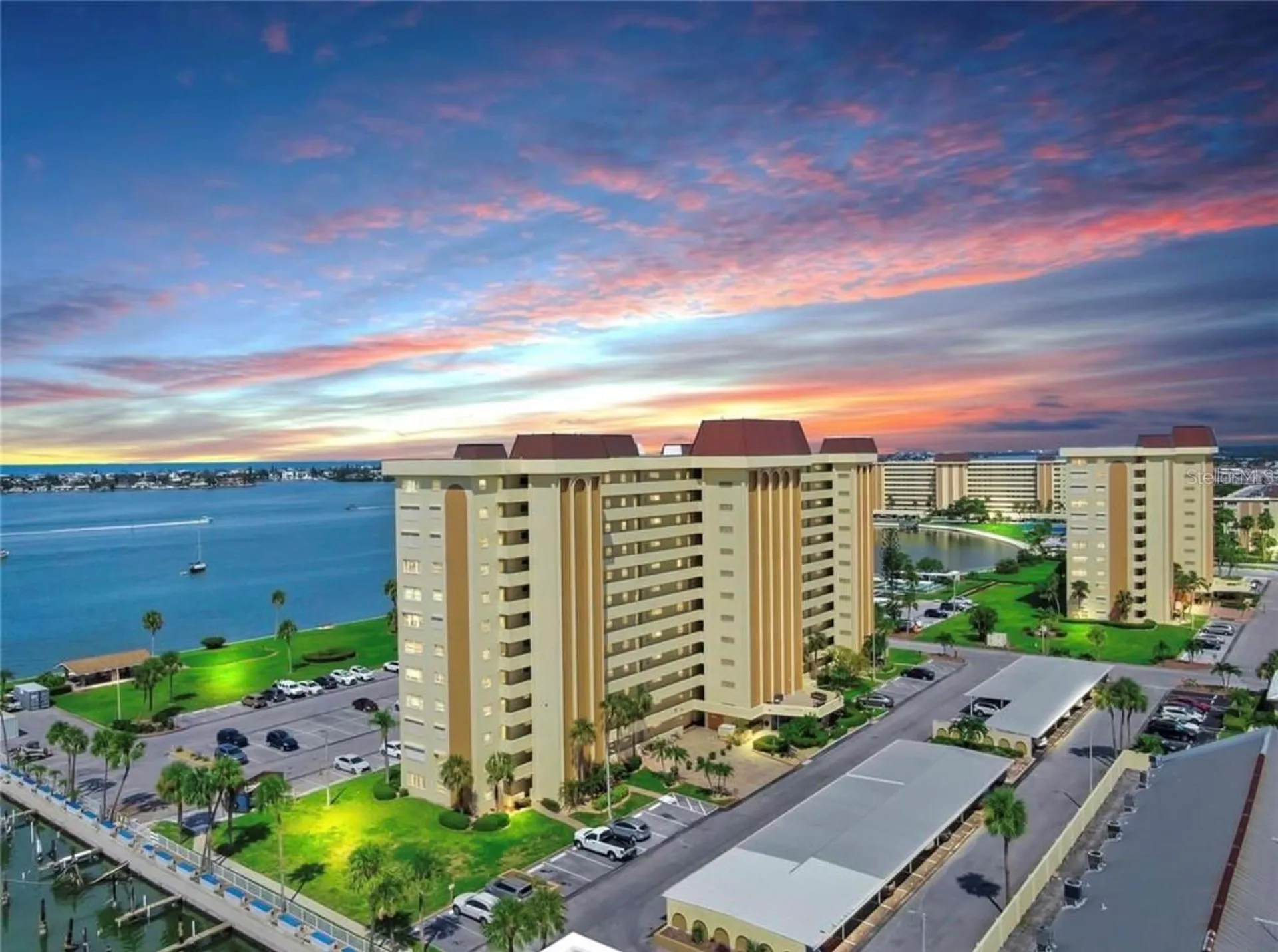 4550 Cove Circle St Petersburg FL 33708