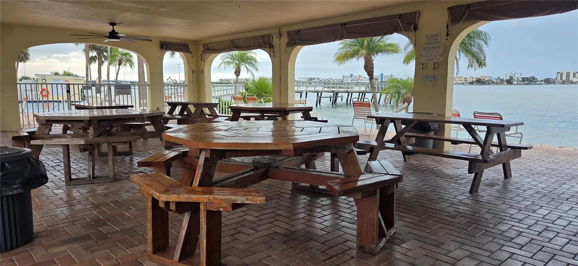 4550 Cove Circle St Petersburg FL 33708