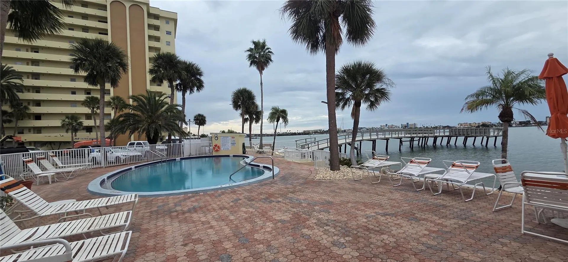 4550 Cove Circle St Petersburg FL 33708