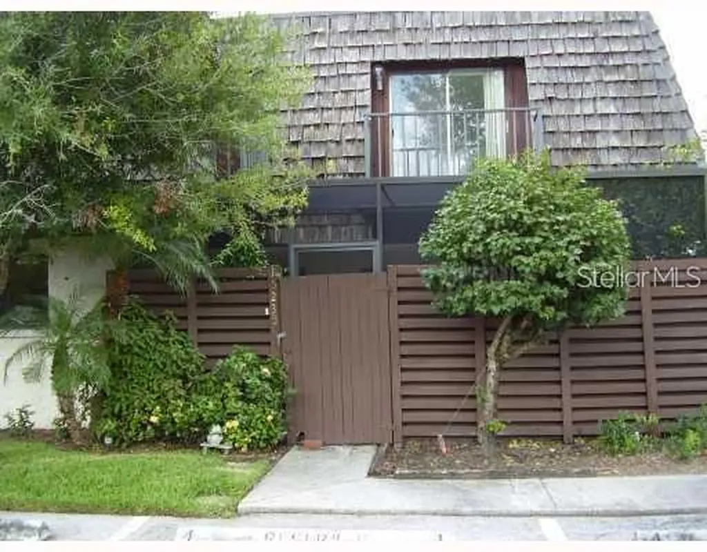 15235 W Pond Woods Drive Tampa FL 33618