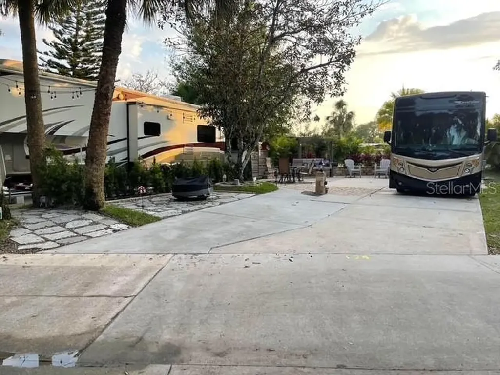 124 Stallion Lane Lake Wales FL 33867