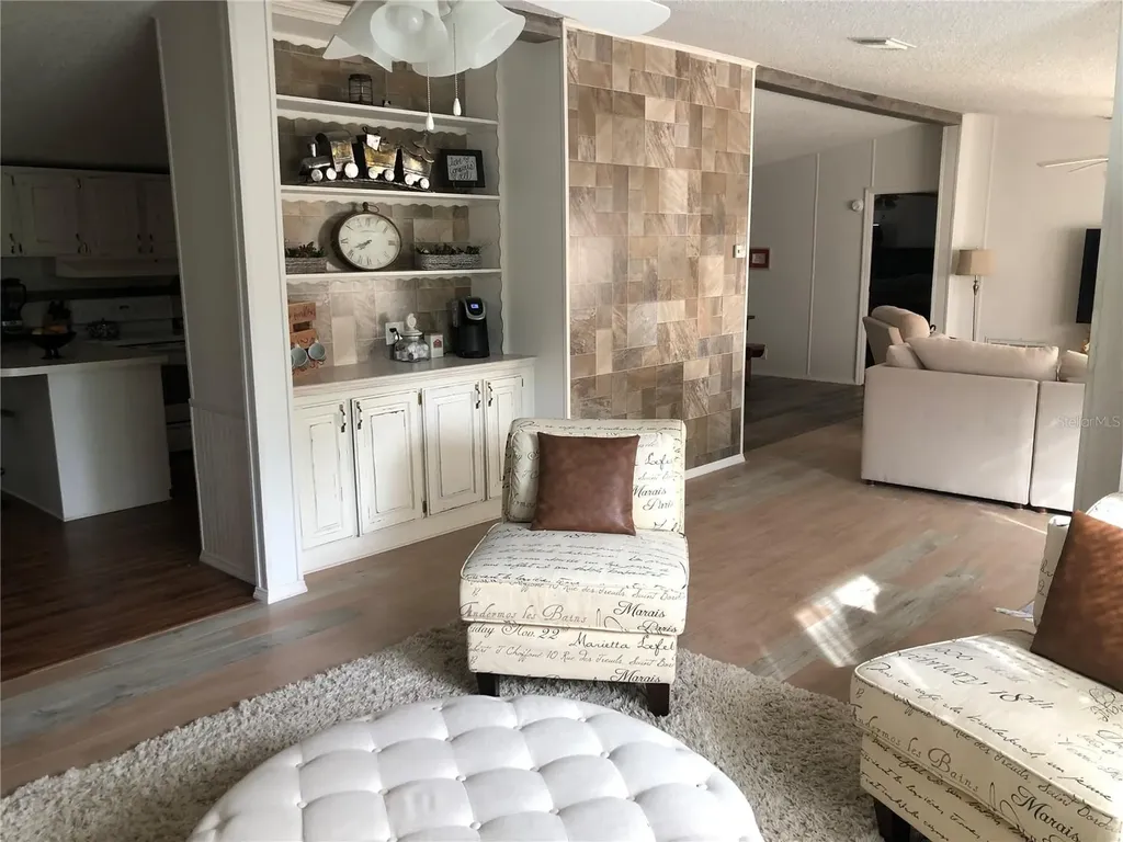 265 W Mcclendon Street Lady Lake FL 32159