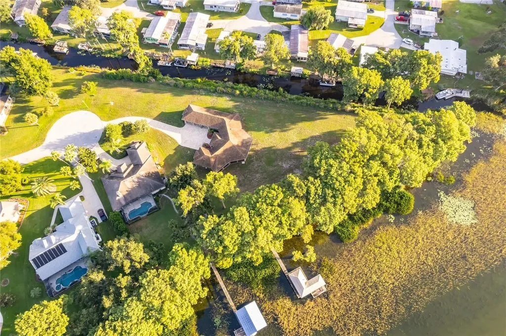 12131 Eagles Point Court Grand Island FL 32735