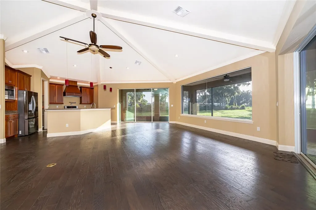 12131 Eagles Point Court Grand Island FL 32735