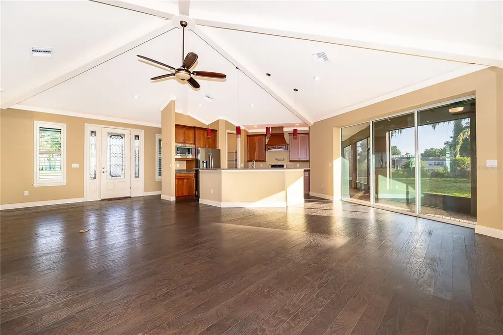12131 Eagles Point Court Grand Island FL 32735