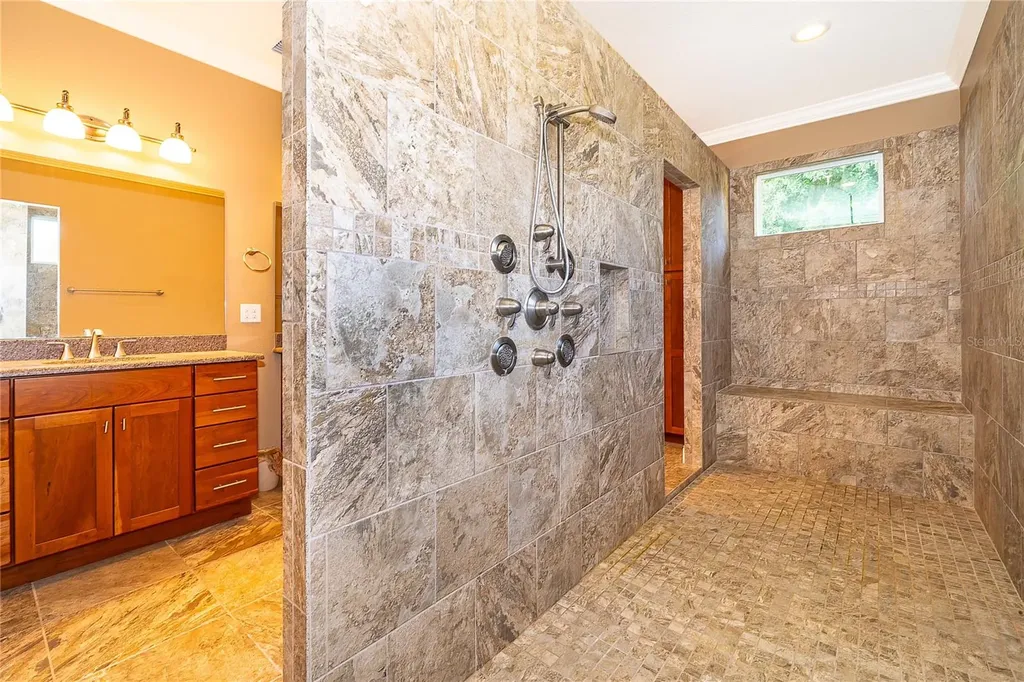 12131 Eagles Point Court Grand Island FL 32735