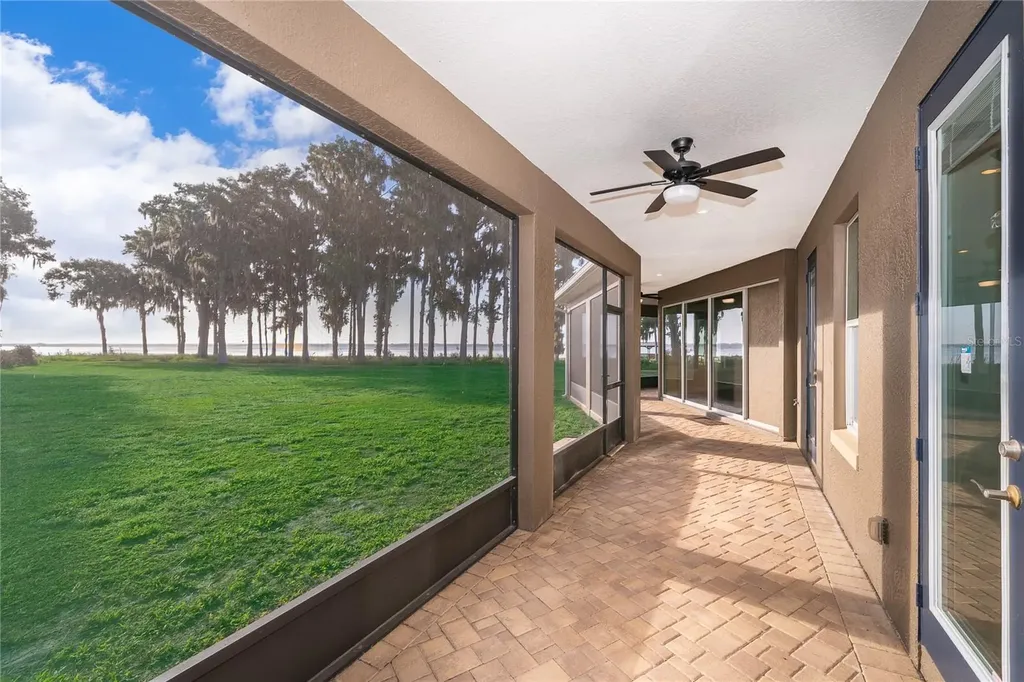 12131 Eagles Point Court Grand Island FL 32735
