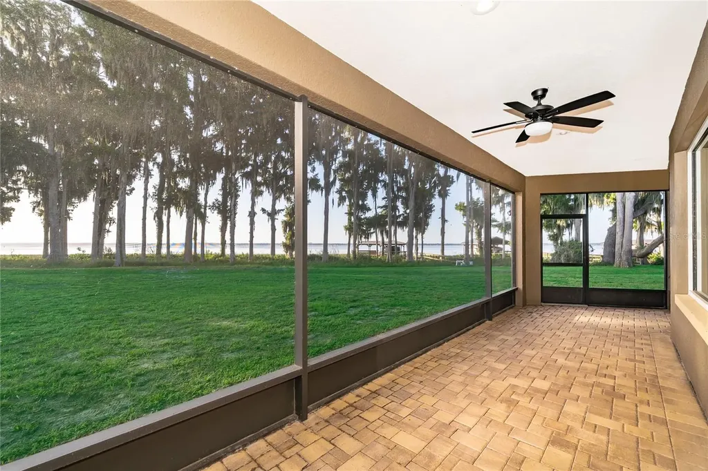 12131 Eagles Point Court Grand Island FL 32735