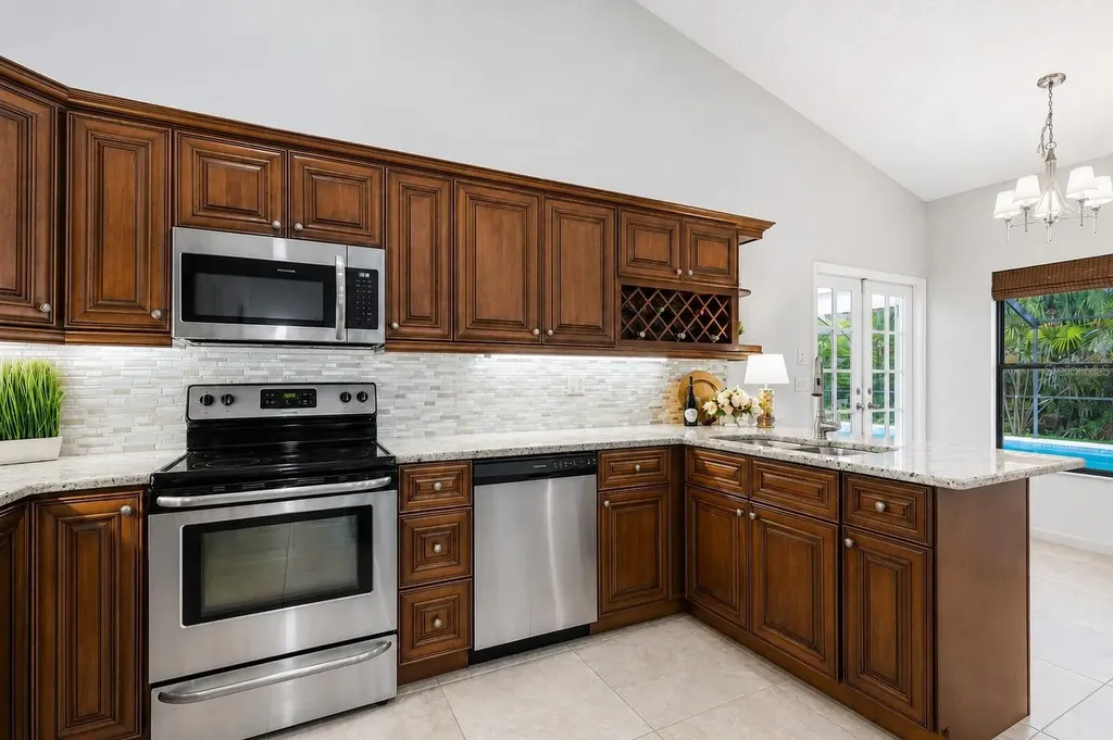 785 Centerwood Drive Tarpon Springs FL 34688