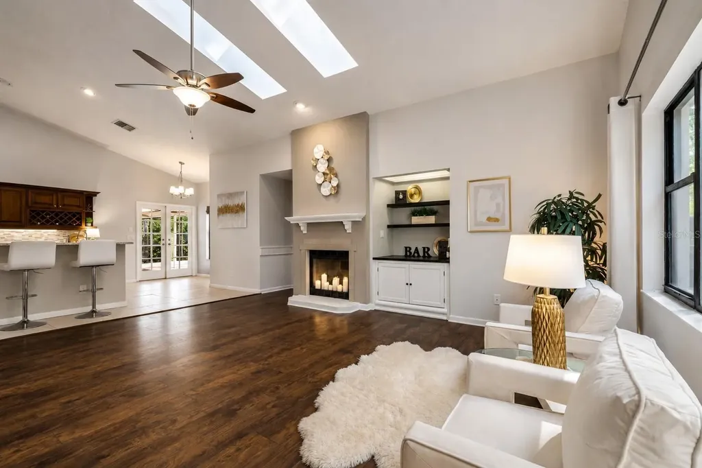 785 Centerwood Drive Tarpon Springs FL 34688