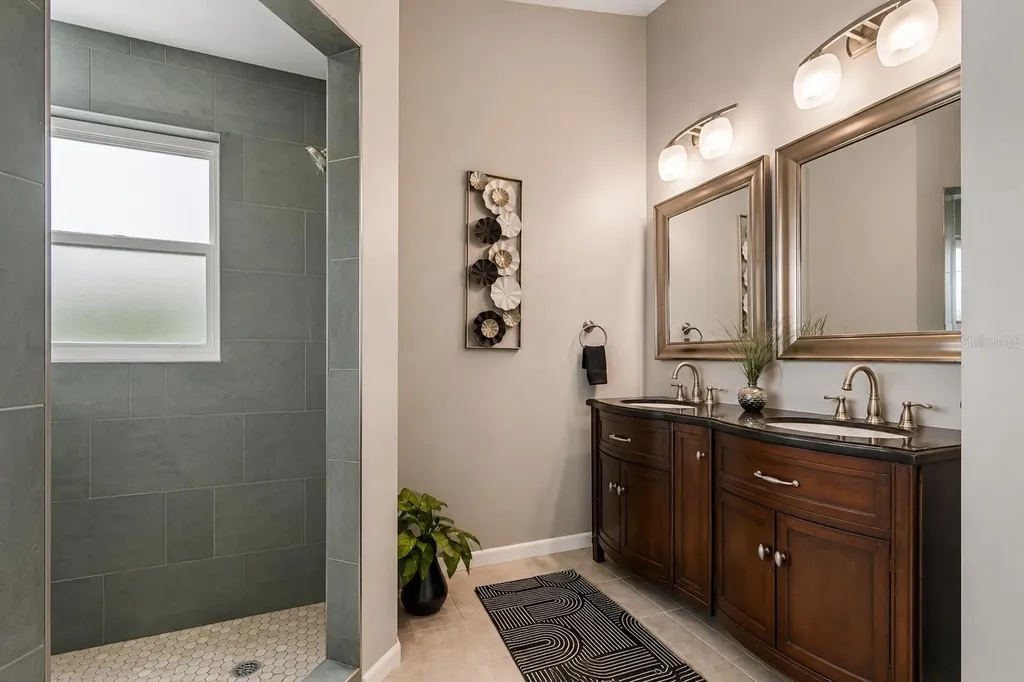 785 Centerwood Drive Tarpon Springs FL 34688