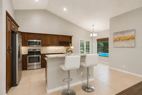 785 Centerwood Drive Tarpon Springs FL 34688