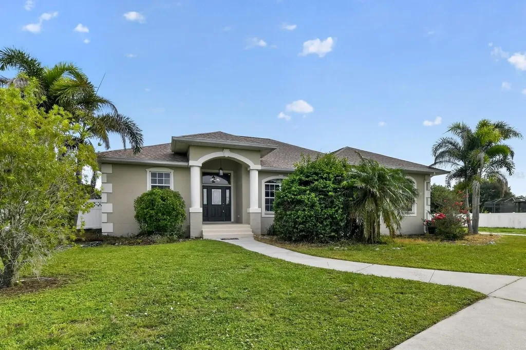 16323 Upper Manatee River Road Bradenton FL 34212