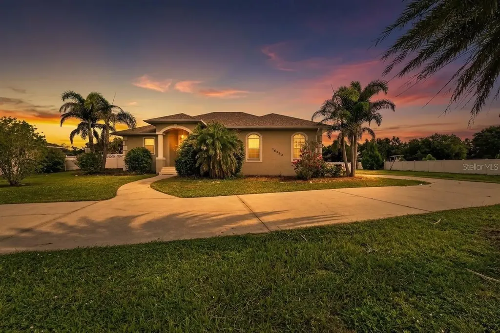 16323 Upper Manatee River Road Bradenton FL 34212