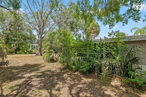 4635 W Bay Villa Avenue Tampa FL 33611