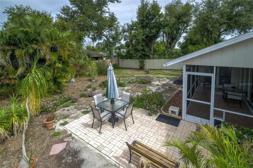 7812 38th Court E Sarasota FL 34243