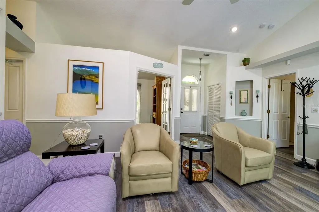 7812 38th Court E Sarasota FL 34243
