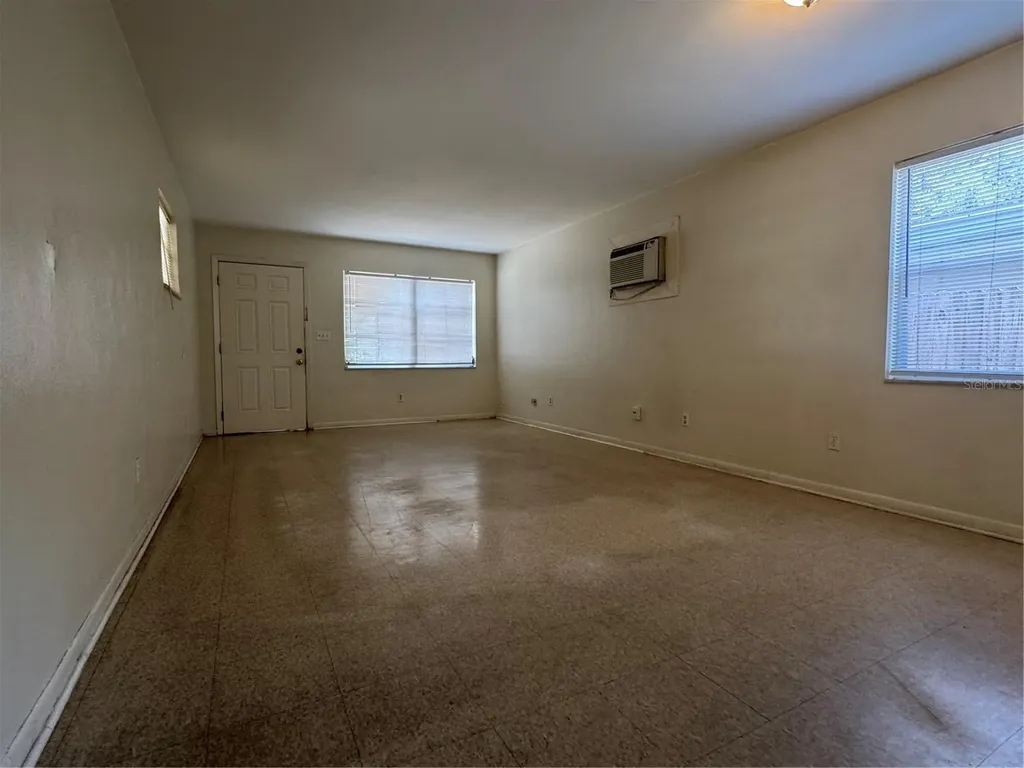 1421 Noble Place Orlando FL 32801