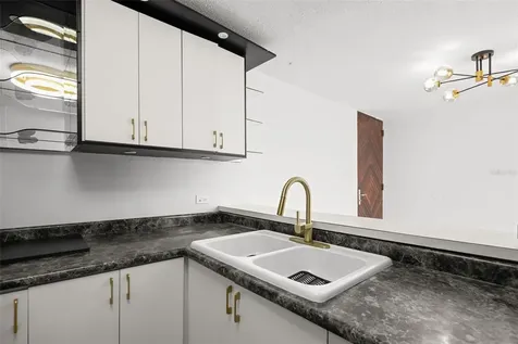 Apt. 2002 Cond. Bello Horizonte San Juan PR 00924