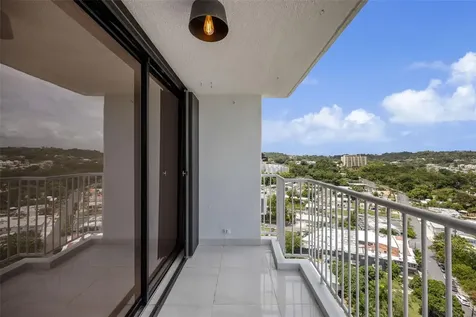 Apt. 2002 Cond. Bello Horizonte San Juan PR 00924
