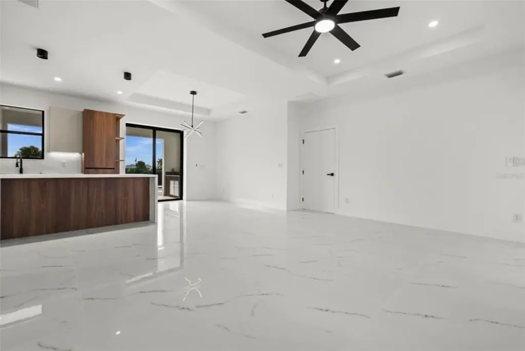 409 NW 25th Place Cape Coral FL 33993