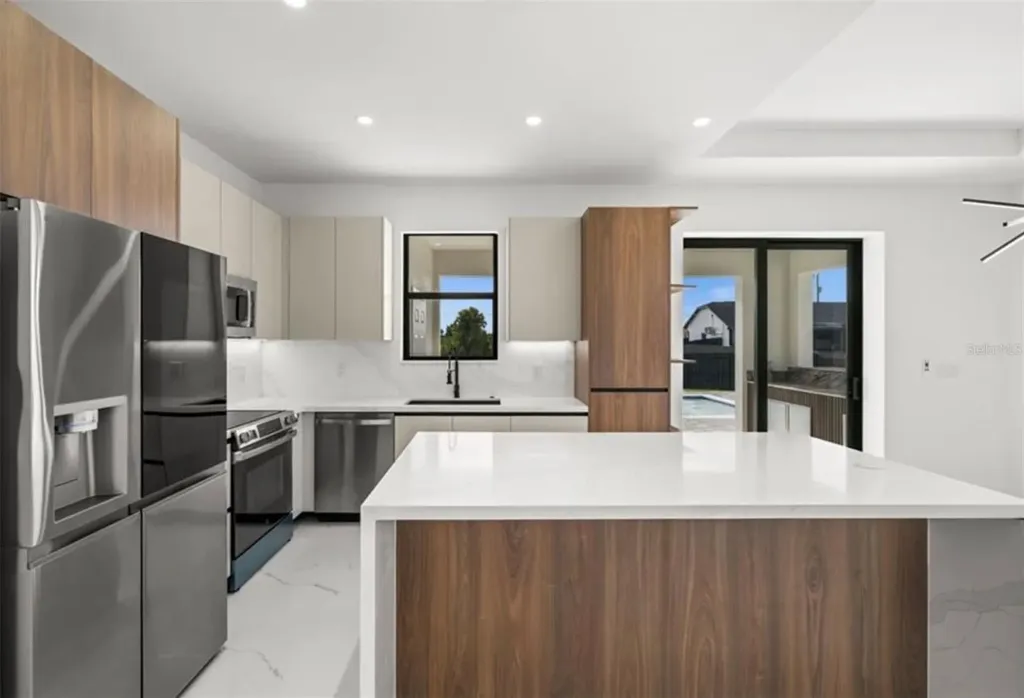 409 NW 25th Place Cape Coral FL 33993