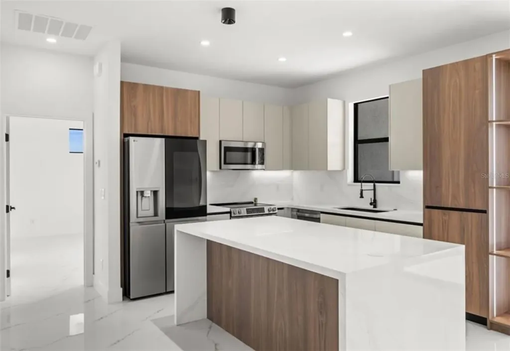 409 NW 25th Place Cape Coral FL 33993