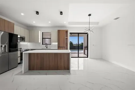 409 NW 25th Place Cape Coral FL 33993
