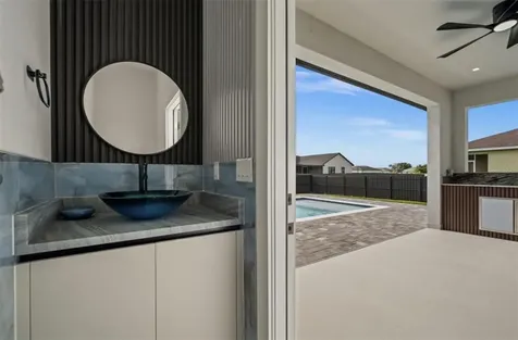 409 NW 25th Place Cape Coral FL 33993