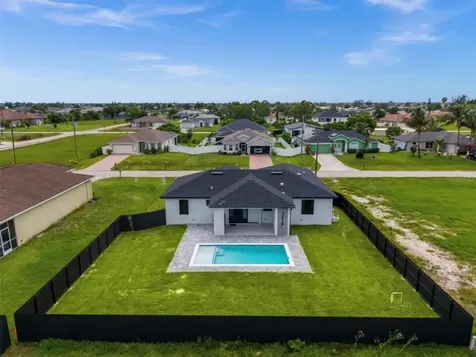 409 NW 25th Place Cape Coral FL 33993