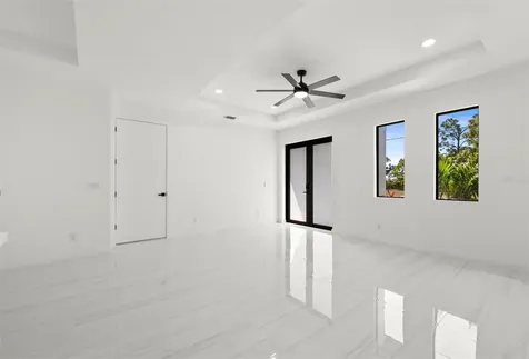 409 NW 25th Place Cape Coral FL 33993