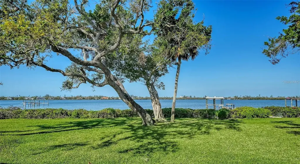 1440 Kimlira Lane Sarasota FL 34231