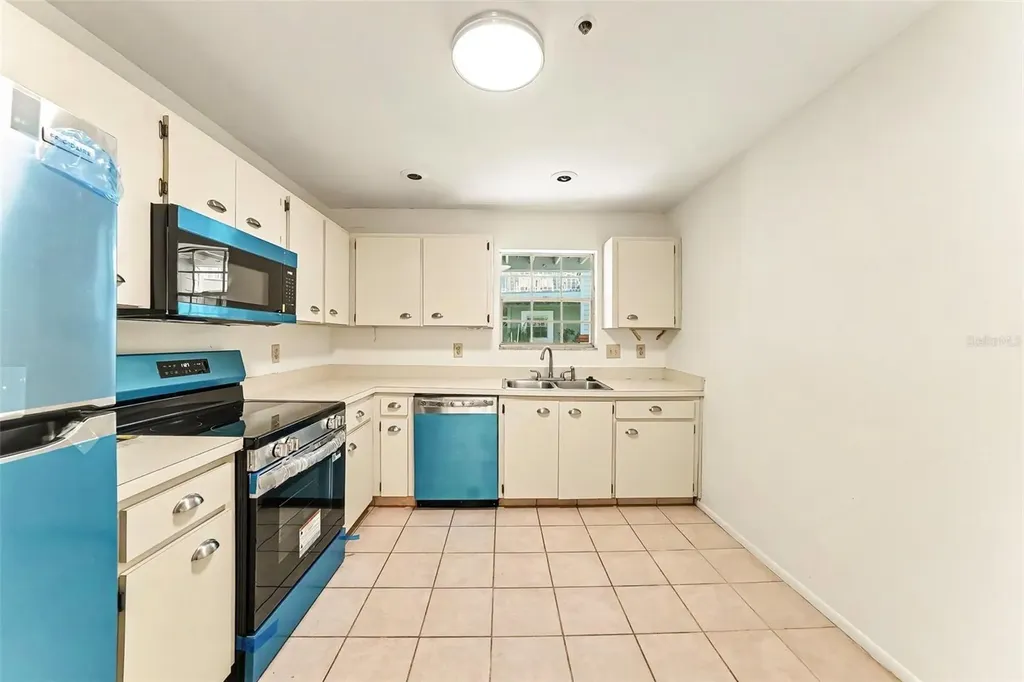 11805 Skylake Place Tampa FL 33617
