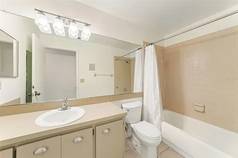 11805 Skylake Place Tampa FL 33617