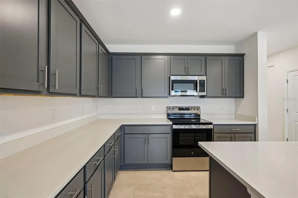 6848 Holcombe Down Drive Zephyrhills FL 33541