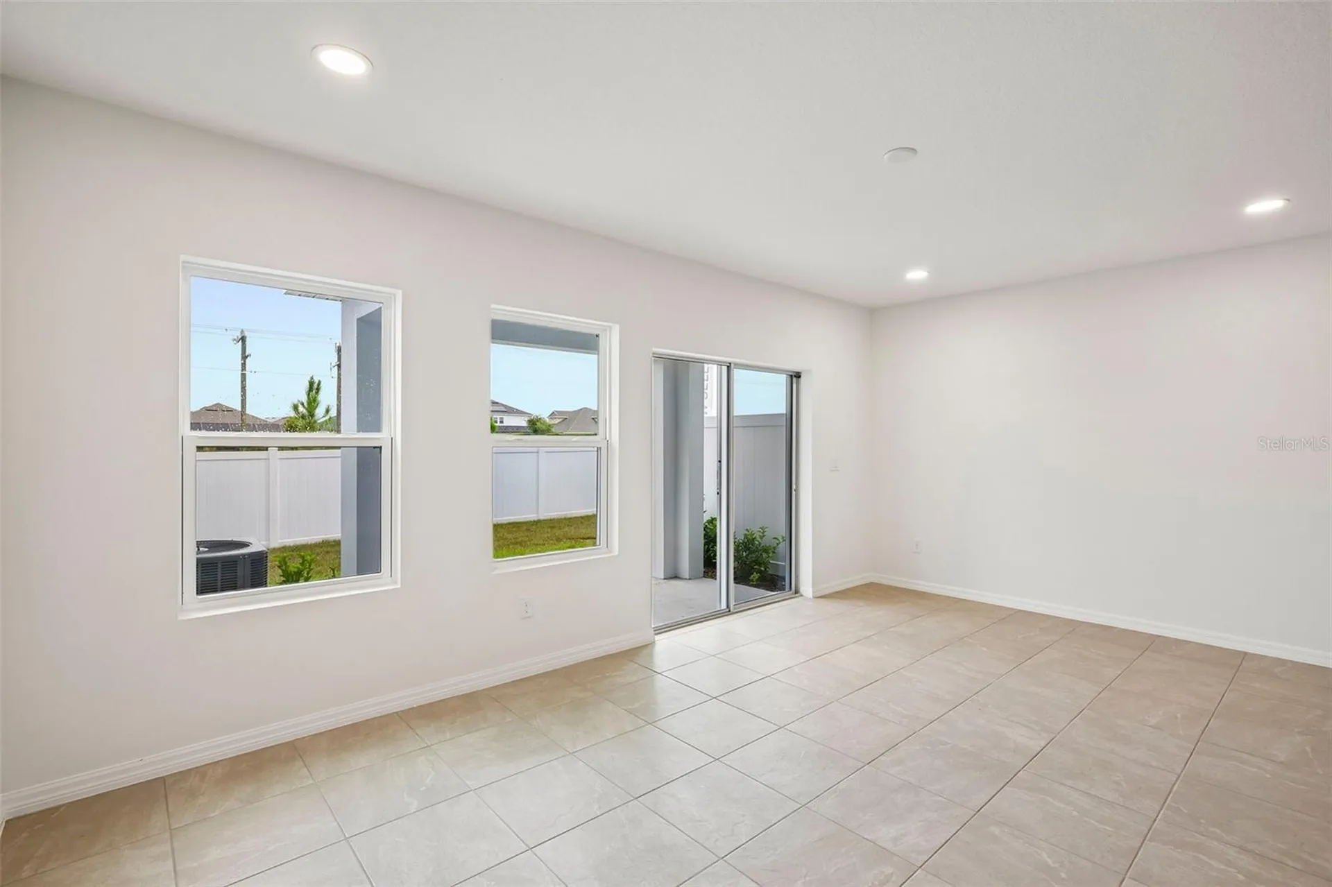 6848 Holcombe Down Drive Zephyrhills FL 33541