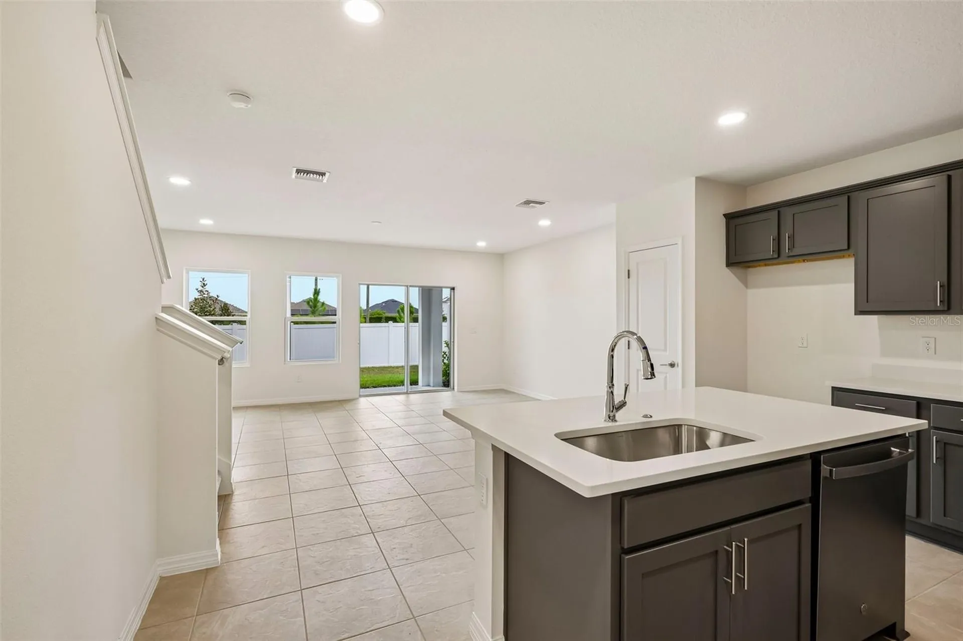 6848 Holcombe Down Drive Zephyrhills FL 33541