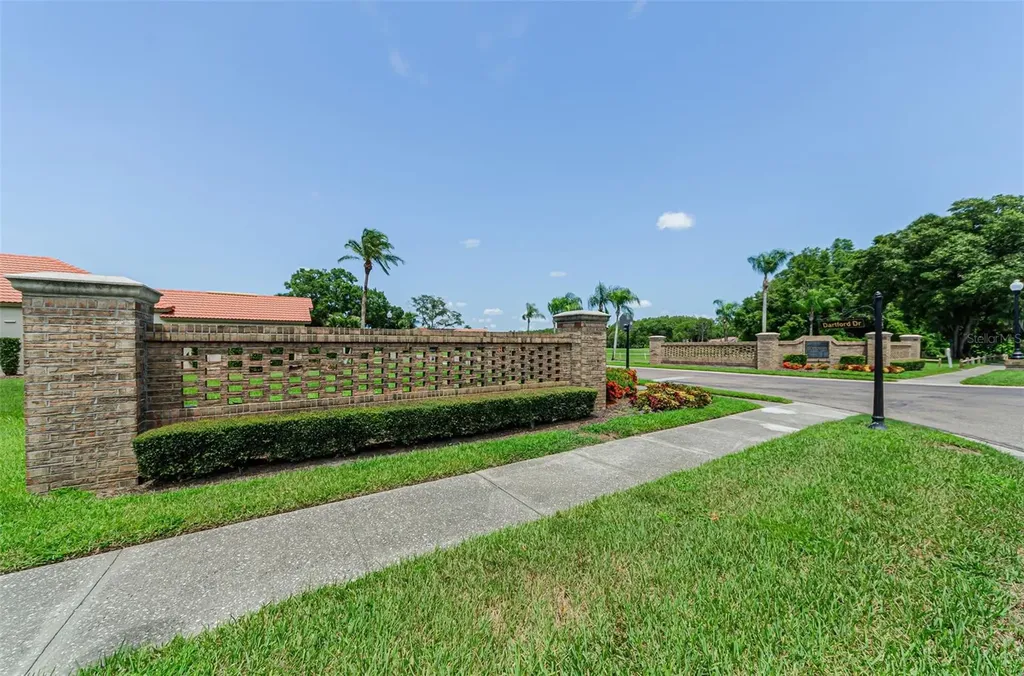 1111 Dartford Drive Tarpon Springs FL 34688